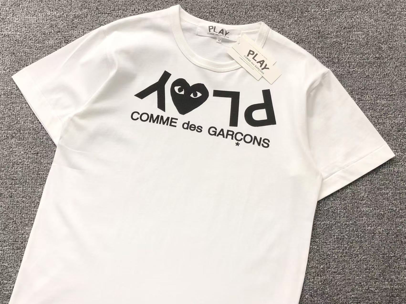 Comme des Garçons Tshirt
